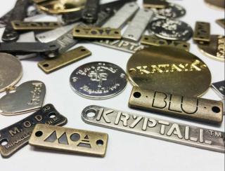 METAL CLOTHING LABEL 2 